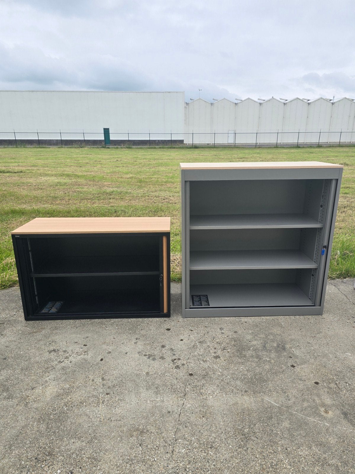 2 mooie kasten van merk Emmein, Huis en Inrichting, Kasten | Roldeurkasten en Archiefkasten, Ophalen, 25 tot 50 cm, 100 tot 150 cm
