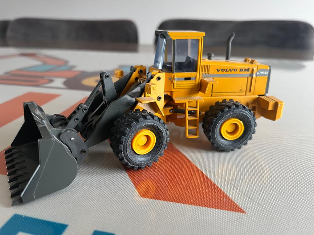 Volvo BM L 150 loader NZG 359, Hobby en Vrije tijd, Modelauto's | 1:50, Ophalen of Verzenden, Zo goed als nieuw, Hijskraan, Tractor of Landbouw