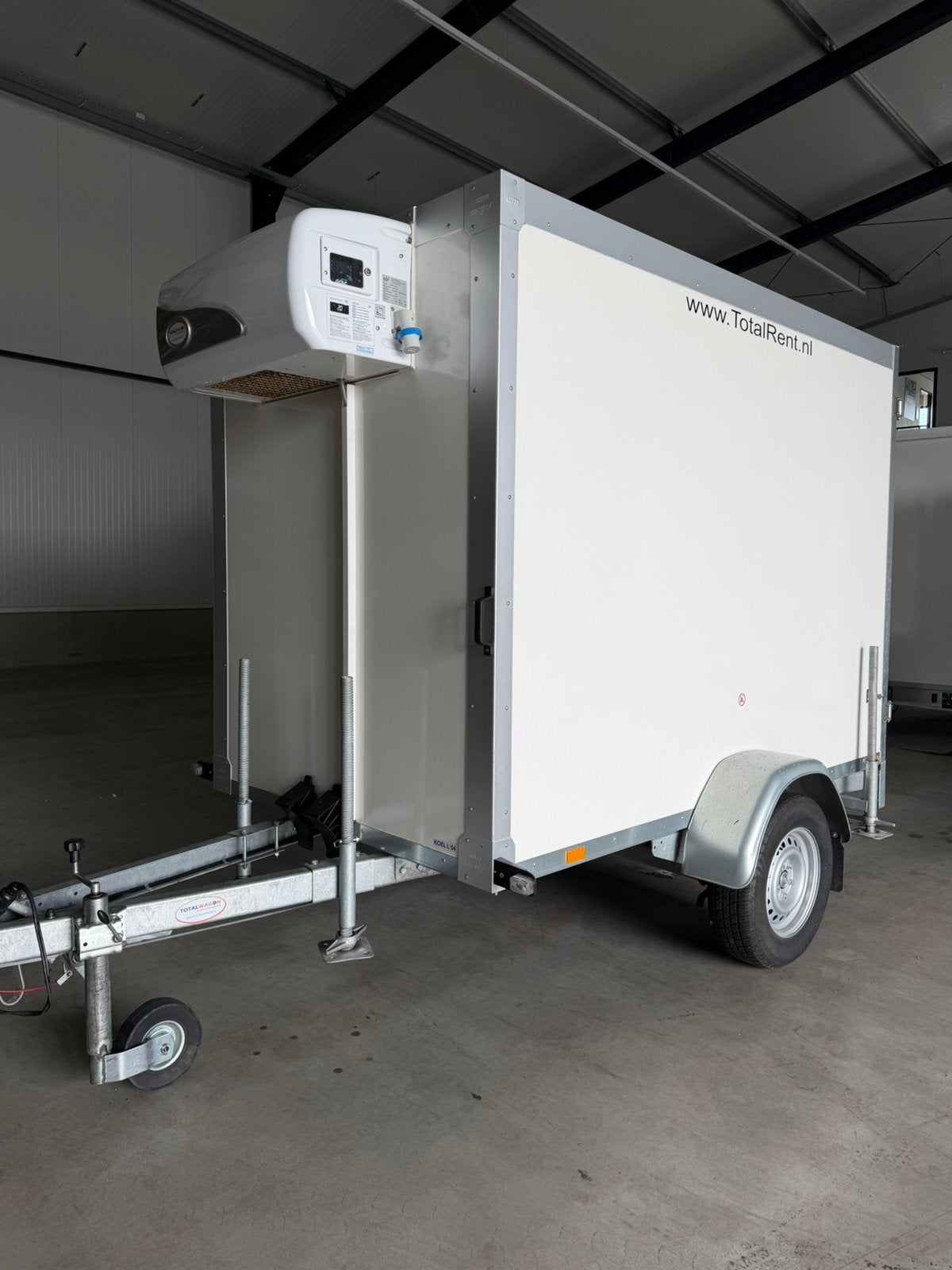Te koop koelwagen L type 1300 kg bjr 2023 en 100% goed, Ophalen, Zo goed als nieuw, Stirlingstraat 5 Beek, Info@totalwagon.nl