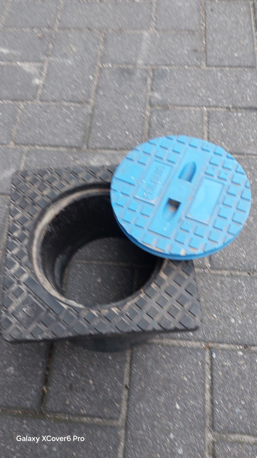Ontstoppingsputje 20x20 cm met blauw deksel, Doe-het-zelf en Verbouw, Ophalen of Verzenden, Gebruikt, 20 tot 40 mm, Afvoer