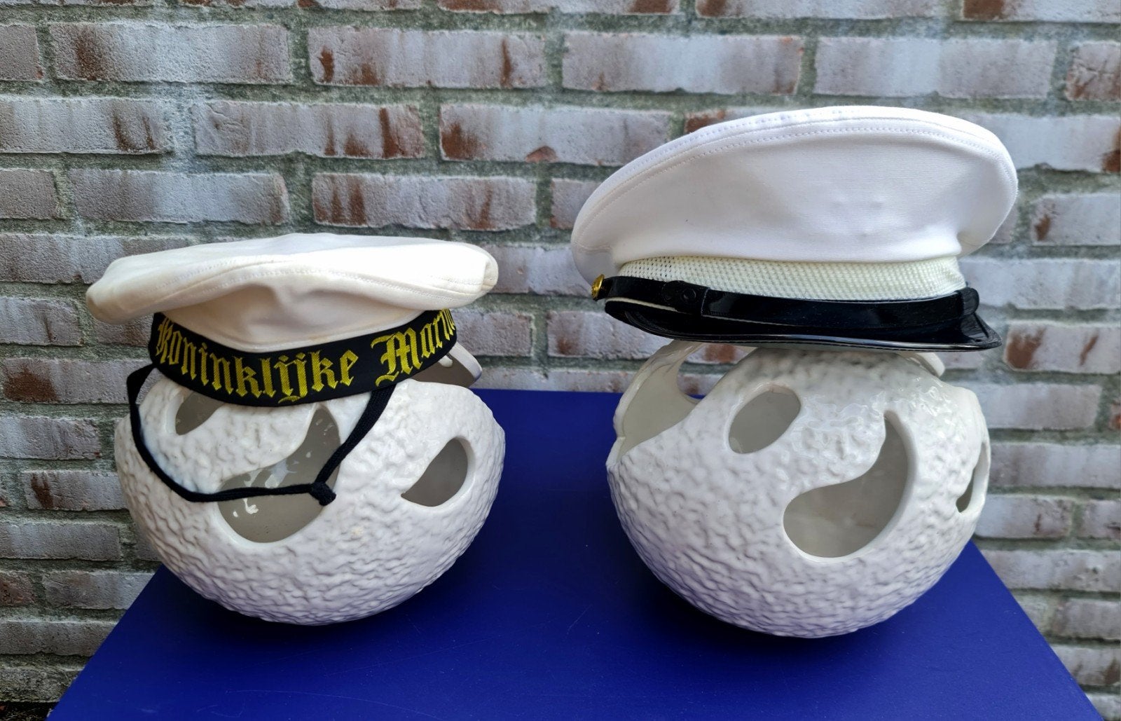 Matrozenpet en officierspet Koninklijke Marine maat 53 & 55, Ophalen, Marine, Nederland, Kleding of Schoenen