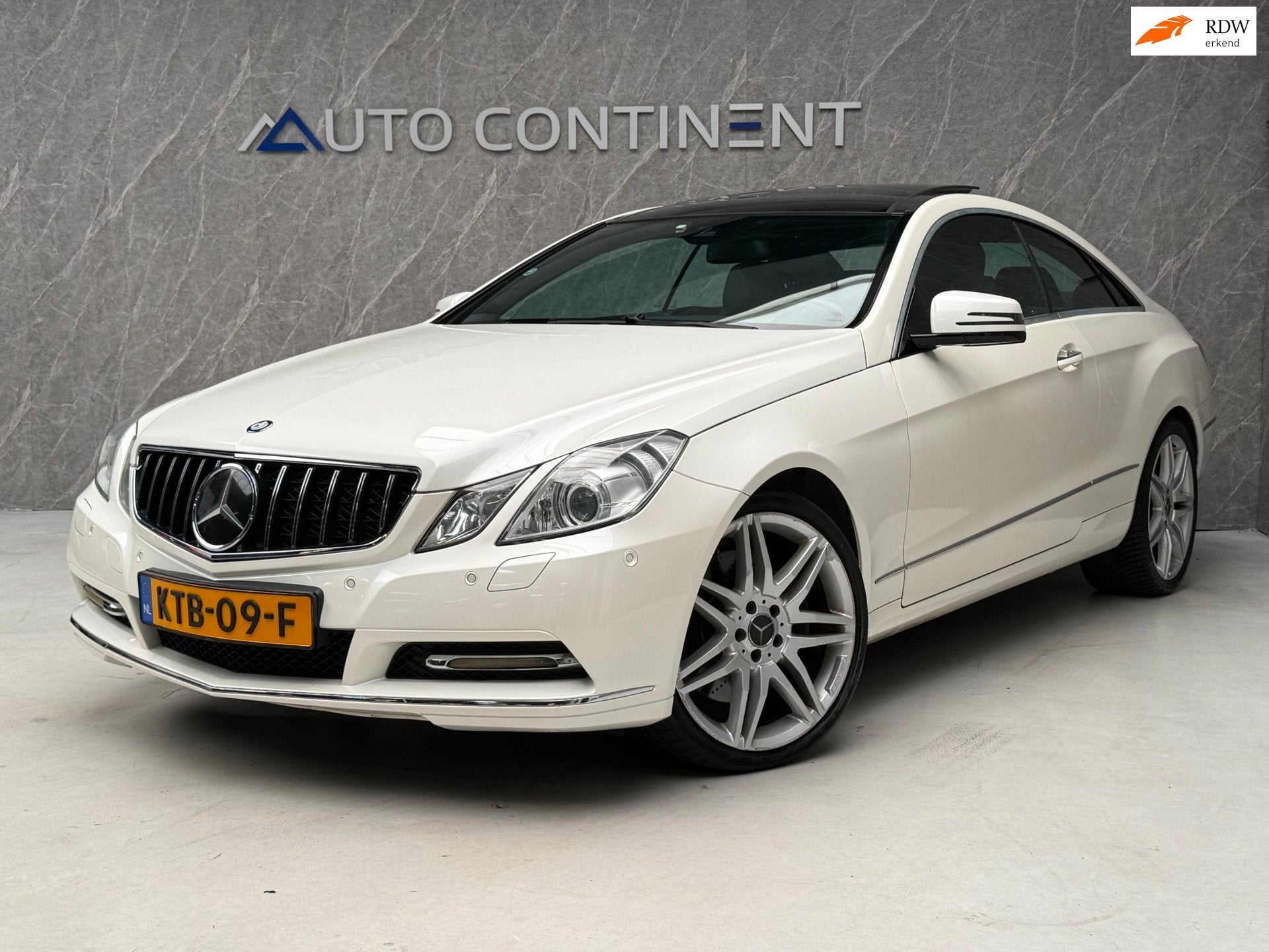 Mercedes-Benz E-klasse Coupé E 500 388 PK / Goed Onderhoude, Automaat, Achterwielaandrijving, Gebruikt, 4 stoelen