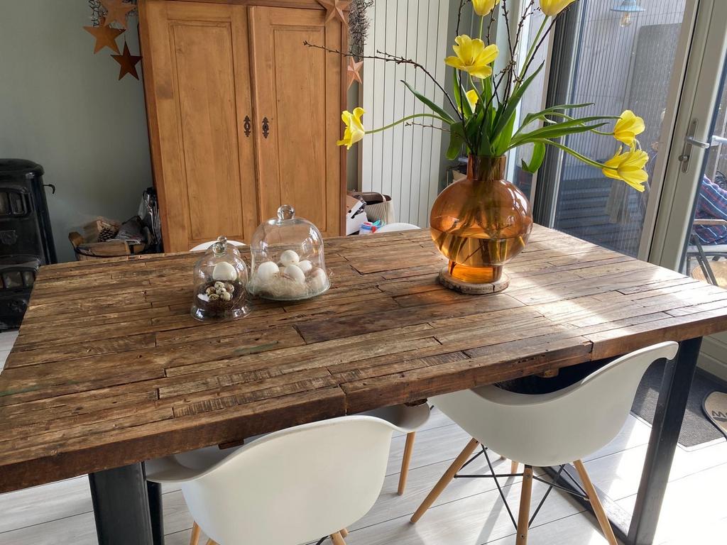 Industriële eettafel van gerecycled boothout 1.80 x 1m, Huis en Inrichting, Tafels | Eettafels, Ophalen, Gebruikt, 50 tot 100 cm