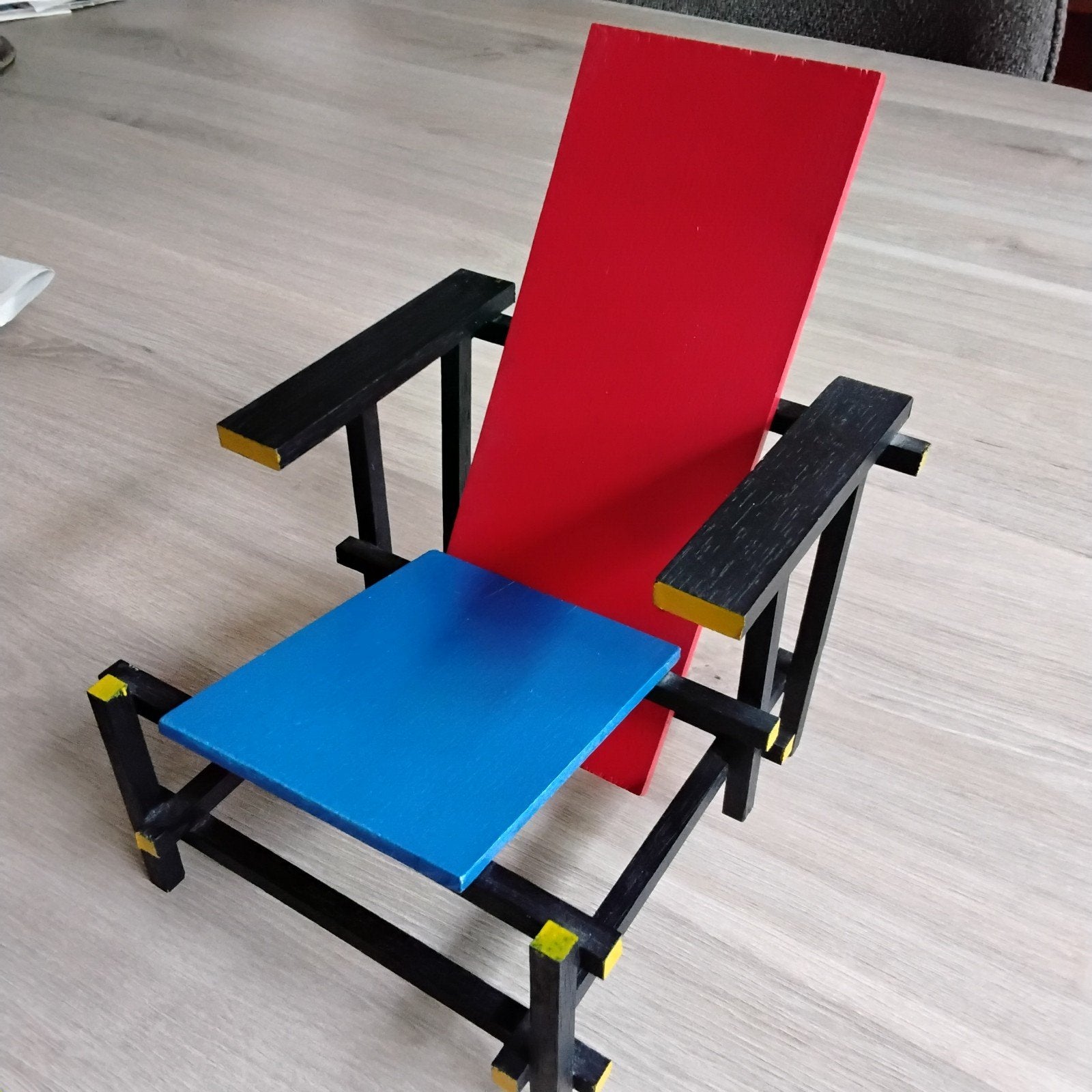 Houten Rietveld stoel (miniatuur) in prima staat!, Ophalen of Verzenden