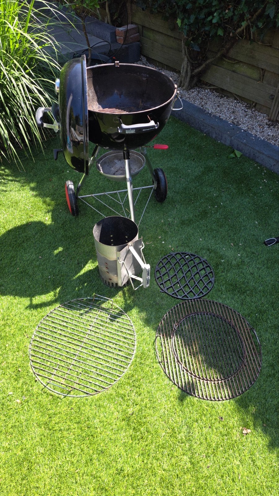 Weber 48cm BBQ met hoes, starter en extra roosters, Ophalen, Gebruikt, Weber