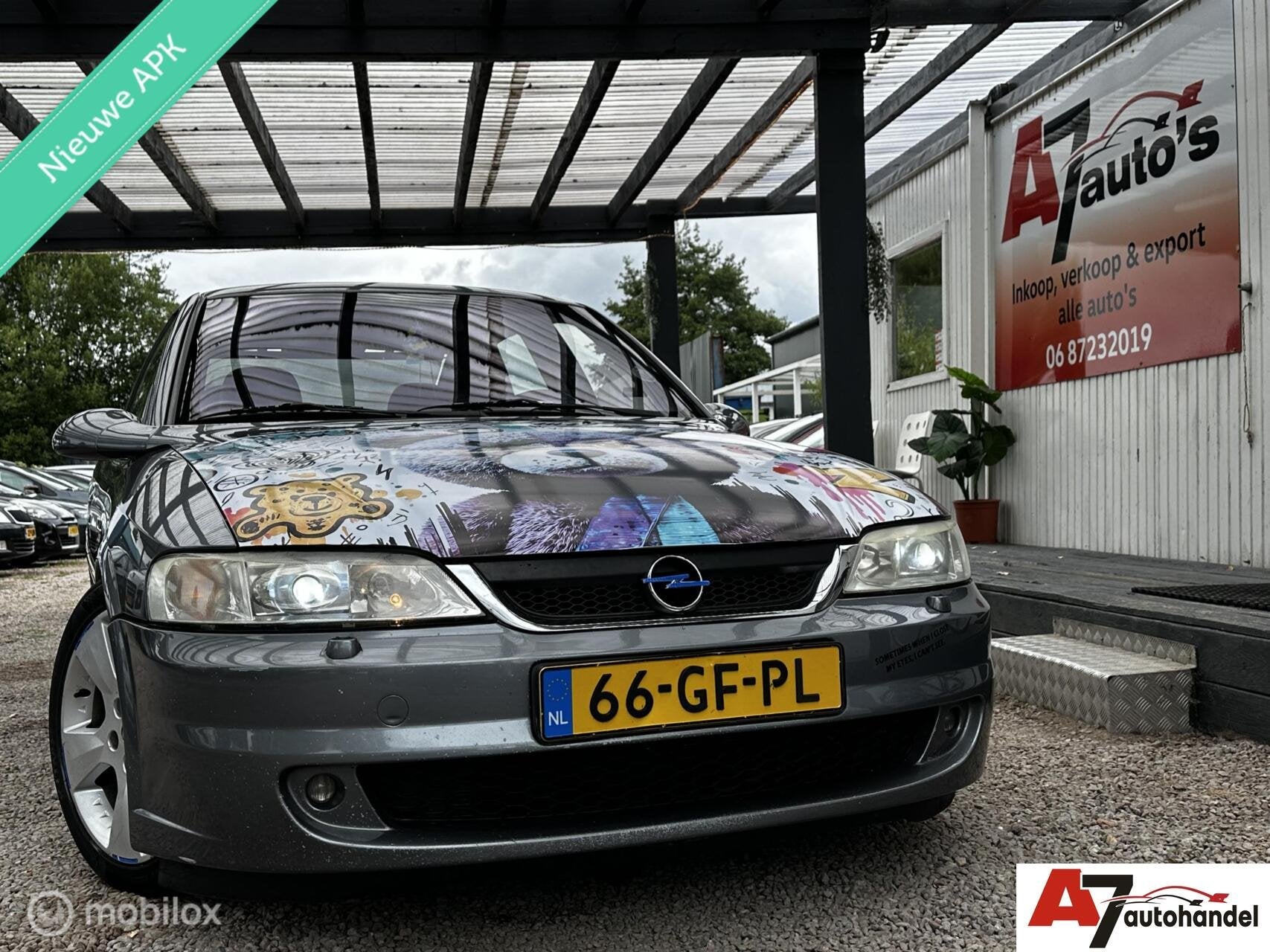 Opel Vectra 1.6-16V Sport Edition II Nieuwe APK, Auto's, Opel, Voorwielaandrijving, Stoelverwarming, 101 pk, Gebruikt