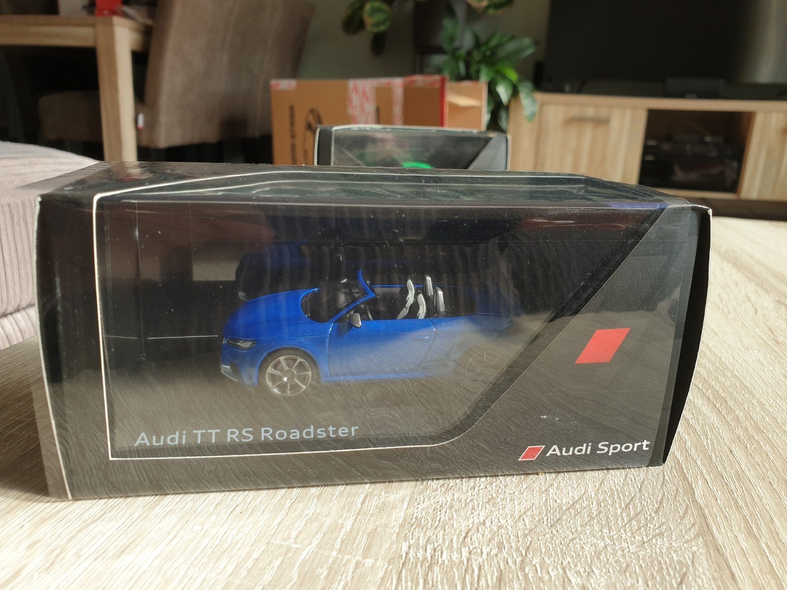 Audi TT RS Roadster blauw metallic 1:43 ( Spark ), Hobby en Vrije tijd, Modelauto's | 1:43, Ophalen of Verzenden, Nieuw, Auto