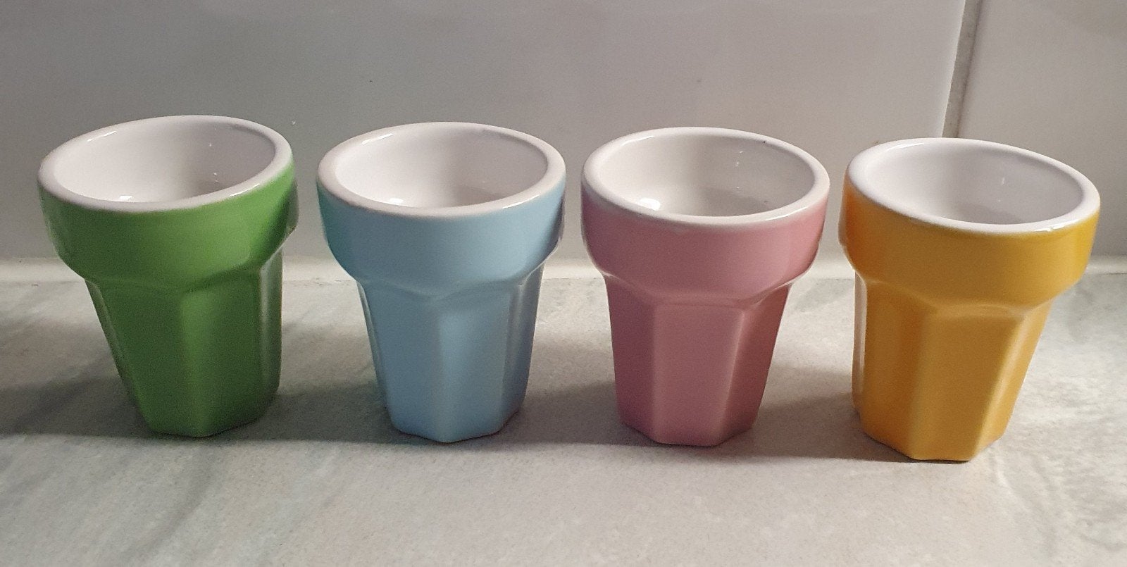 4 mini bekertjes IKEA aardewerk, Ophalen of Verzenden, Zo goed als nieuw, Overige materialen, Speelkeuken-accessoire