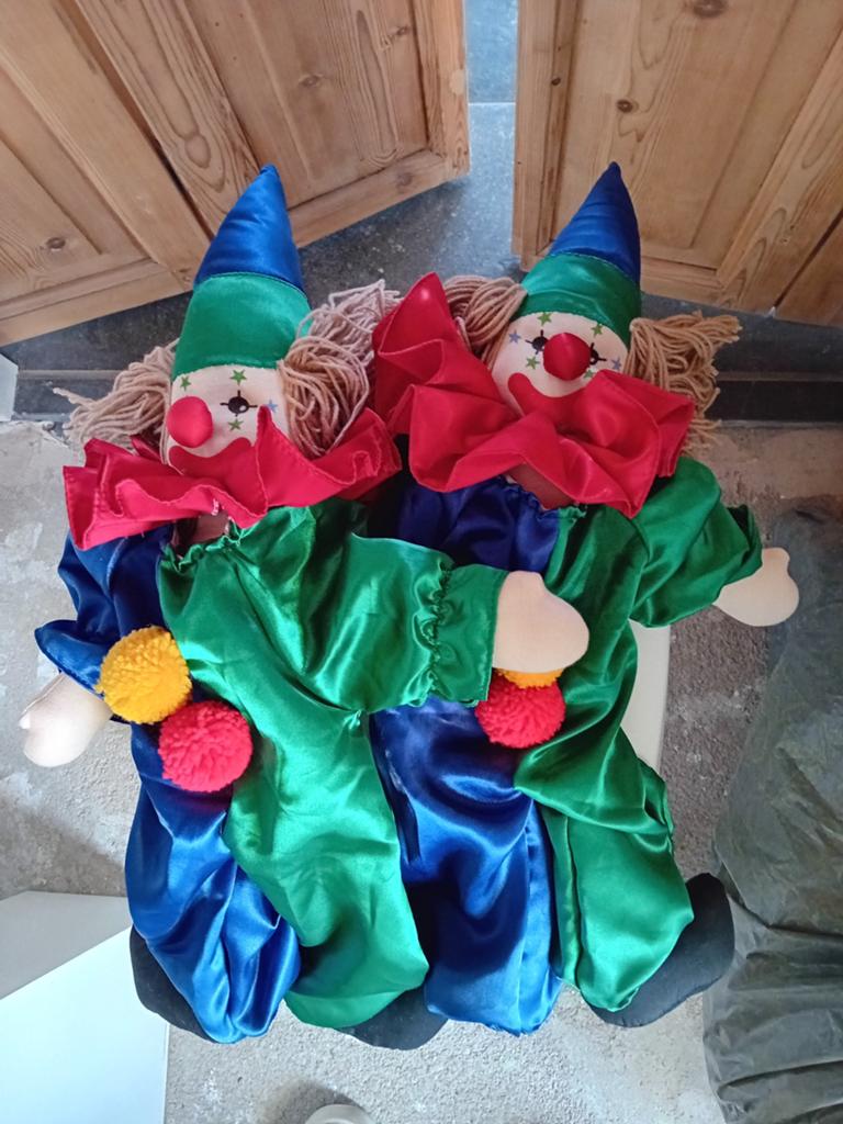 2 kleurrijke clownspoppen, Ophalen, Jongen of Meisje