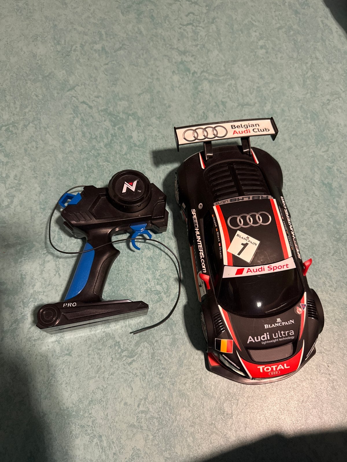 RC Audi Sport raceauto met afstandsbediening, Elektro, Ophalen of Verzenden, Zo goed als nieuw, Schaal 1:10