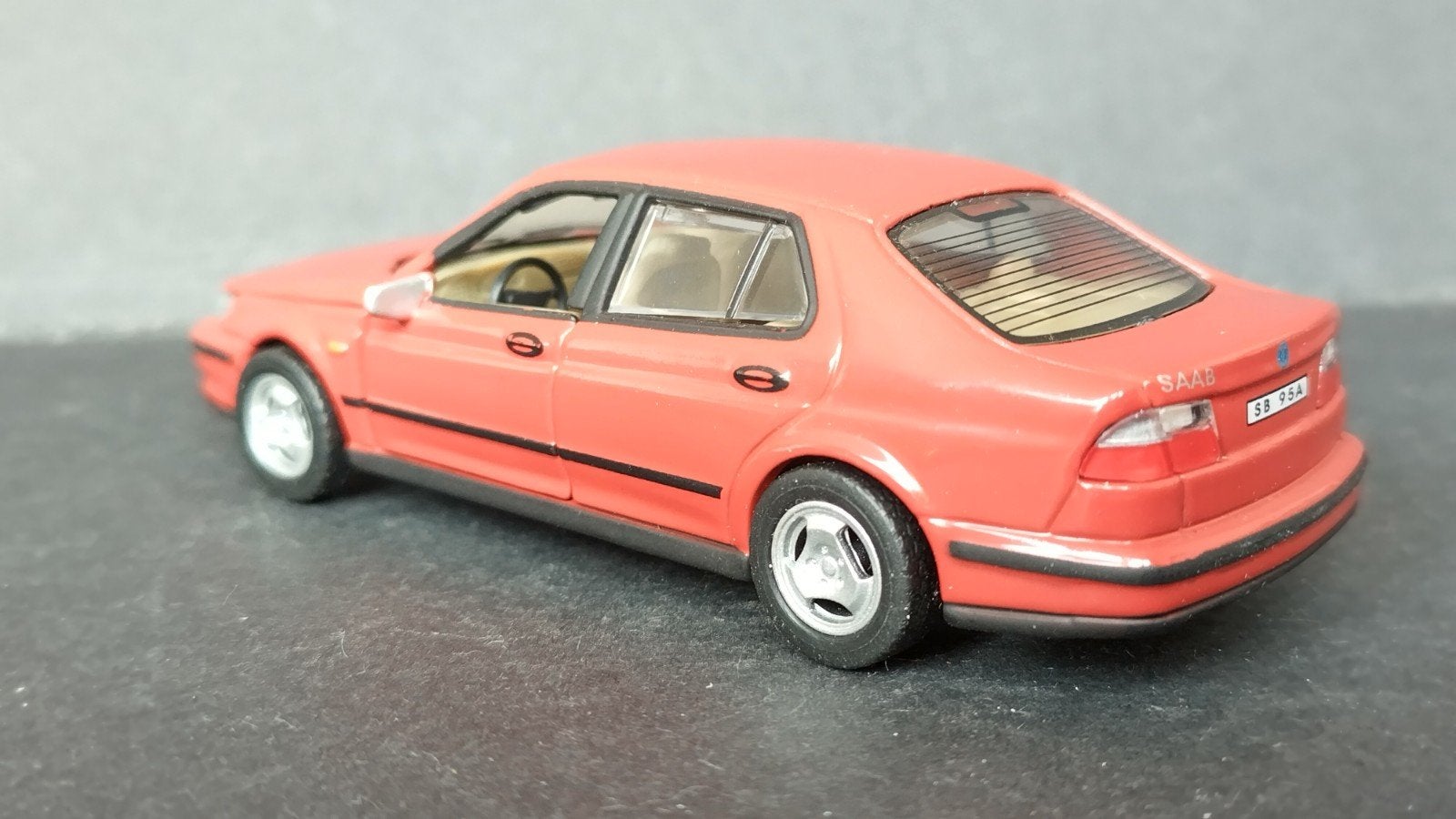 Saab 9-5 Sedan 1:43 Newray Pol, Hobby en Vrije tijd, Modelauto's | 1:43, Overige merken, Auto, Verzenden, .