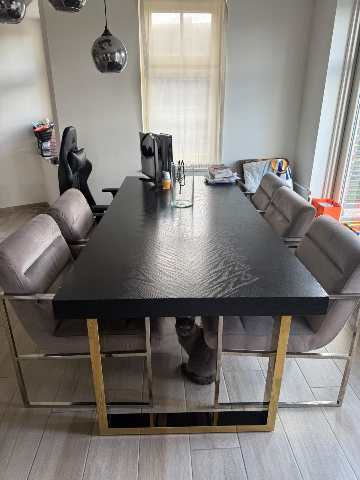 Luxe eettafel met gouden onderstel en visgraatmotief, Ophalen
