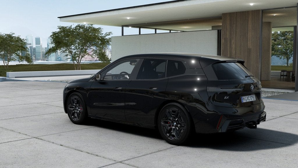 BMW iX xDrive45 M Sport / Panoramadak Sky Lounge / Trekhaak, Auto's, BMW, Automaat, Zwart, IX, Zwart