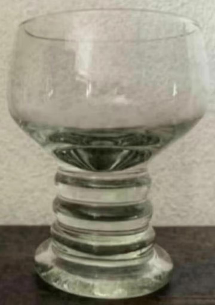 Wijnglas met massieve voet, blank glas, 9 cm hoog, Huis en Inrichting, Glas of Glazen, Ophalen of Verzenden, Effen, Glas