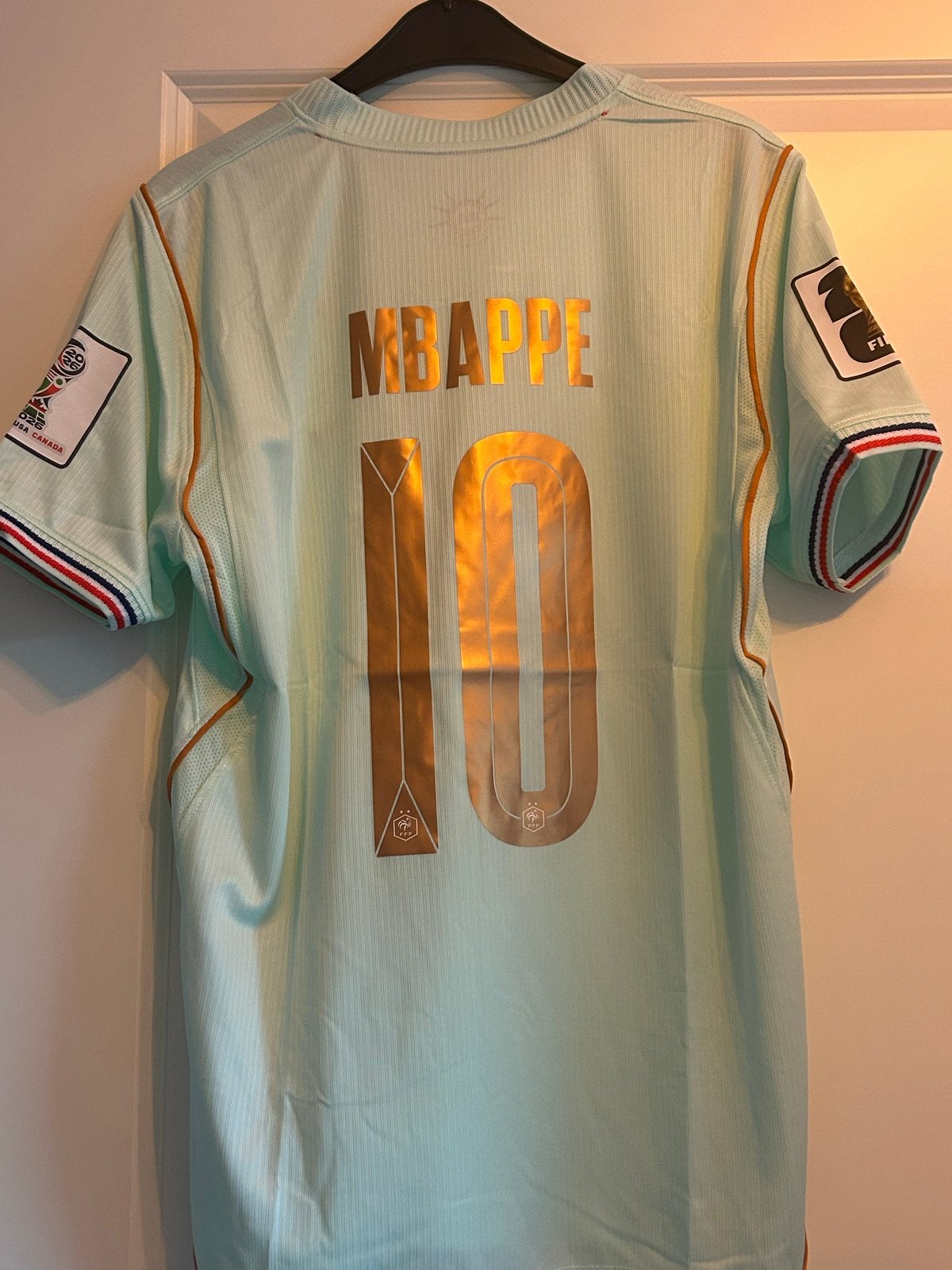 Frankrijk 2026 WK - Mbappé 10 shirt maat M, Overige typen, Nieuw, Ophalen of Verzenden, Maat 48/50 (M)
