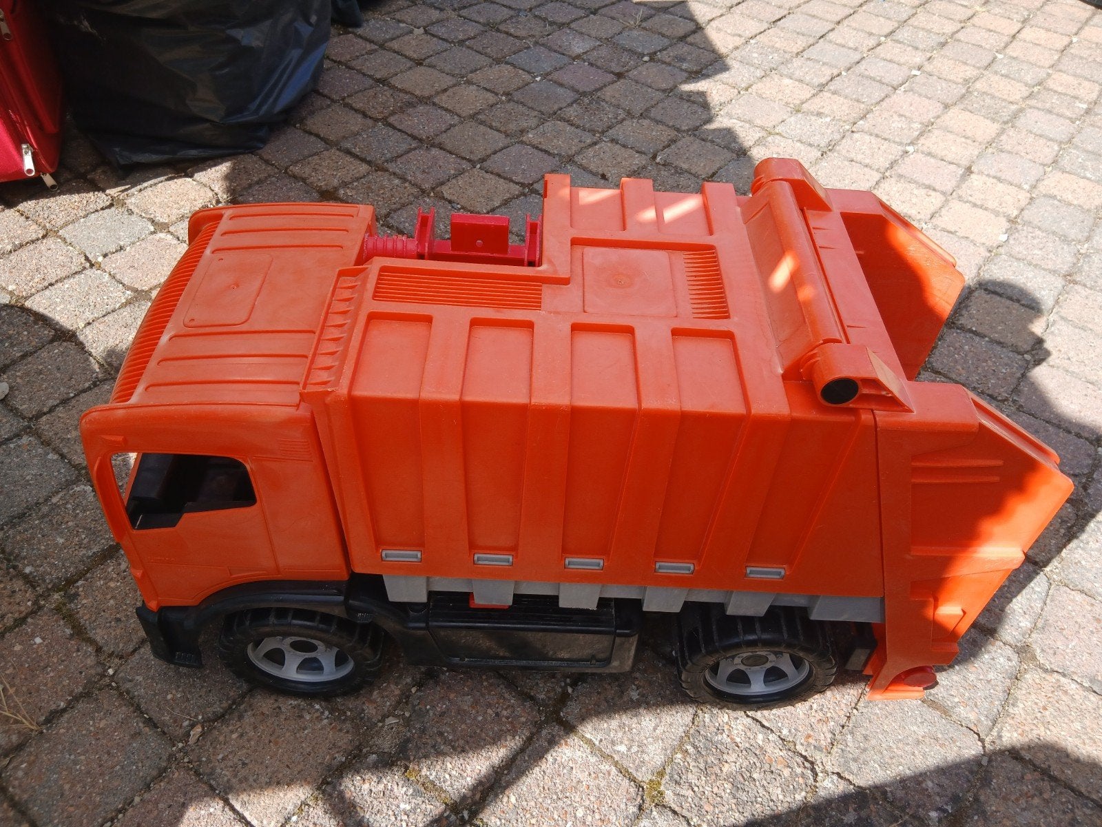 Grote oranje speelgoed vuilniswagen, Ophalen, Gebruikt