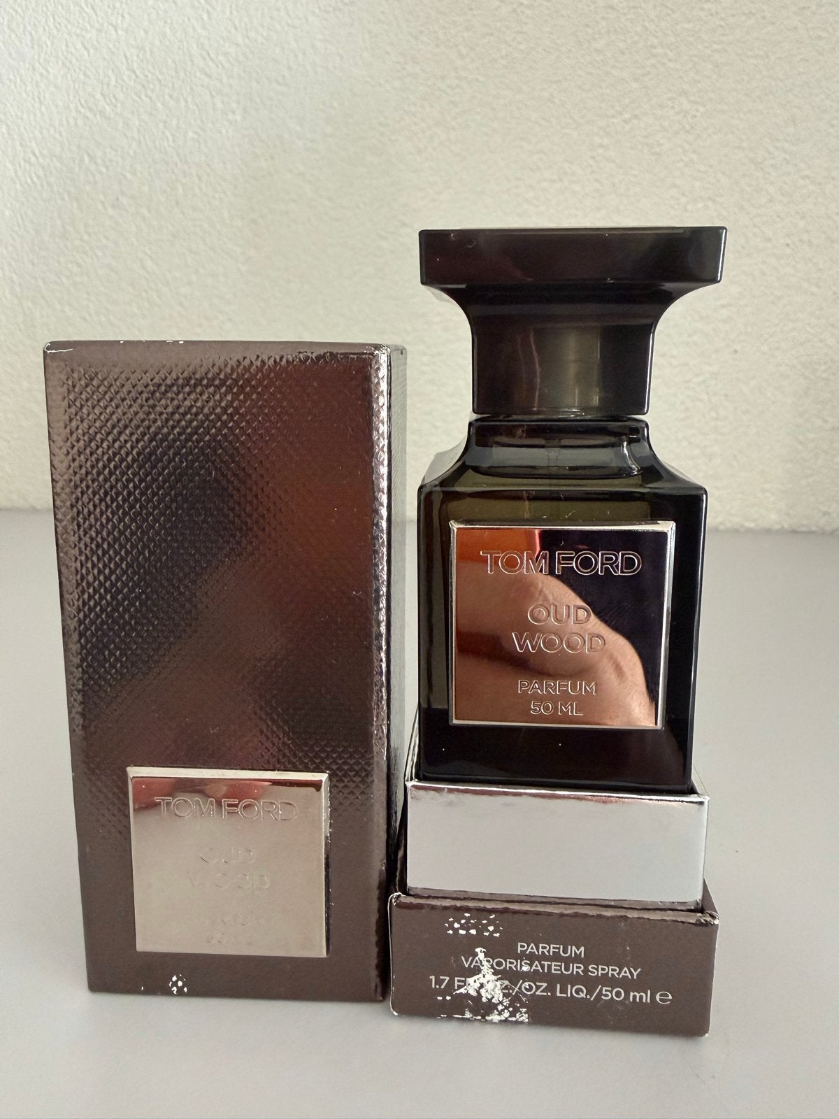 Tom Ford Oud Wood Parfum 50 ML - Zo goed als nieuw, Sieraden, Tassen en Uiterlijk, Ophalen of Verzenden, Zo goed als nieuw