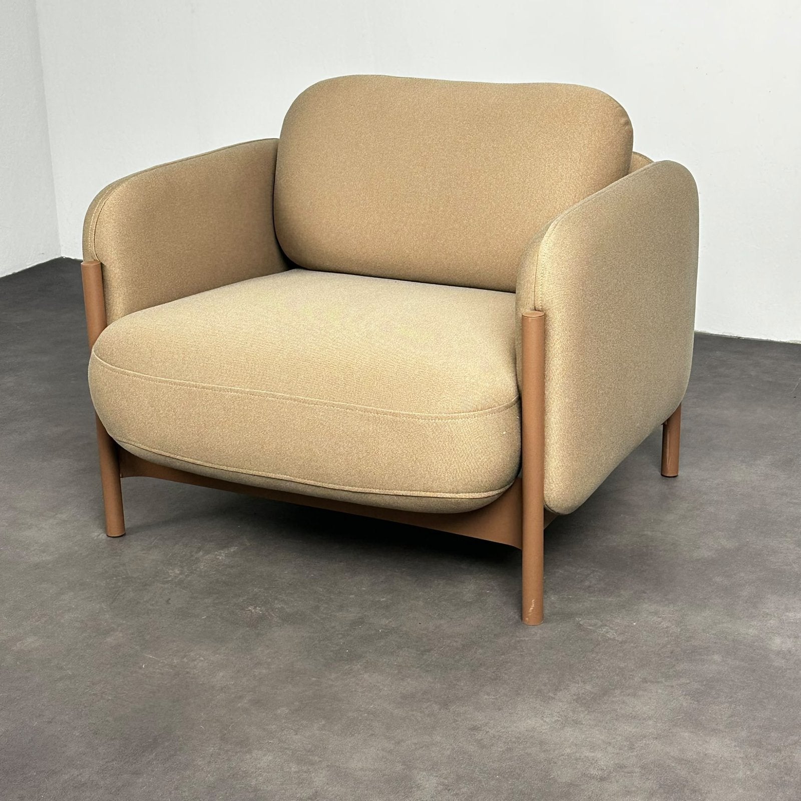 Design fauteuil mocca bruin KUMO by Stefan Scholten for Puik, Ophalen of Verzenden, Nieuw, 75 tot 100 cm, 50 tot 75 cm