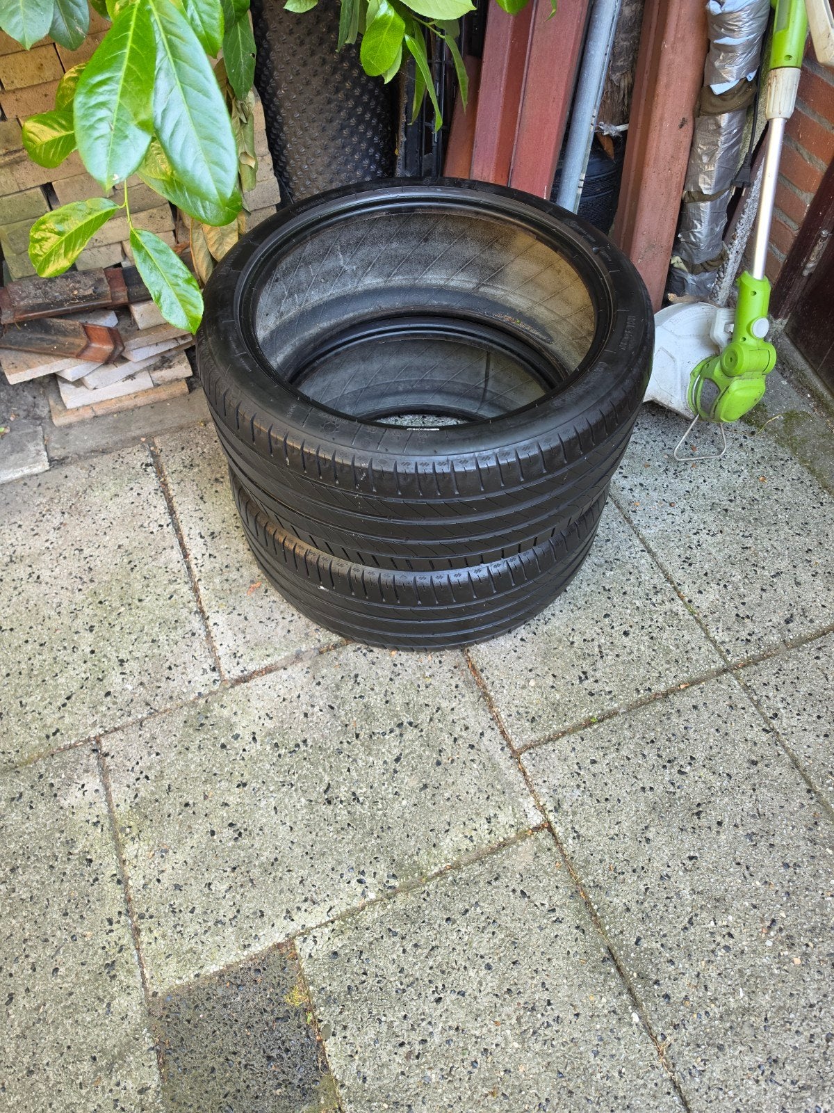 2 Kleber autobanden 235/40 R19 met 5mm profiel, 19 inch, Ophalen of Verzenden, 235 mm, Band(en)