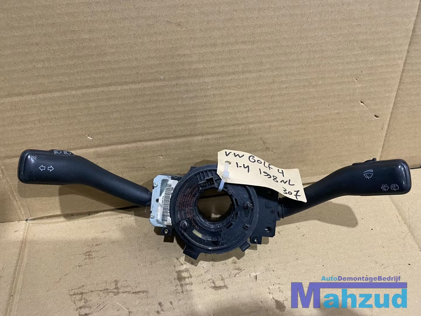GOLF 4 combi knipperlicht ruitenwisser schakelaar 8L0953513, Gebruikt, Volkswagen, Volkswagen AG, Berliner Ring 2
38440  Wolfsburg, DE