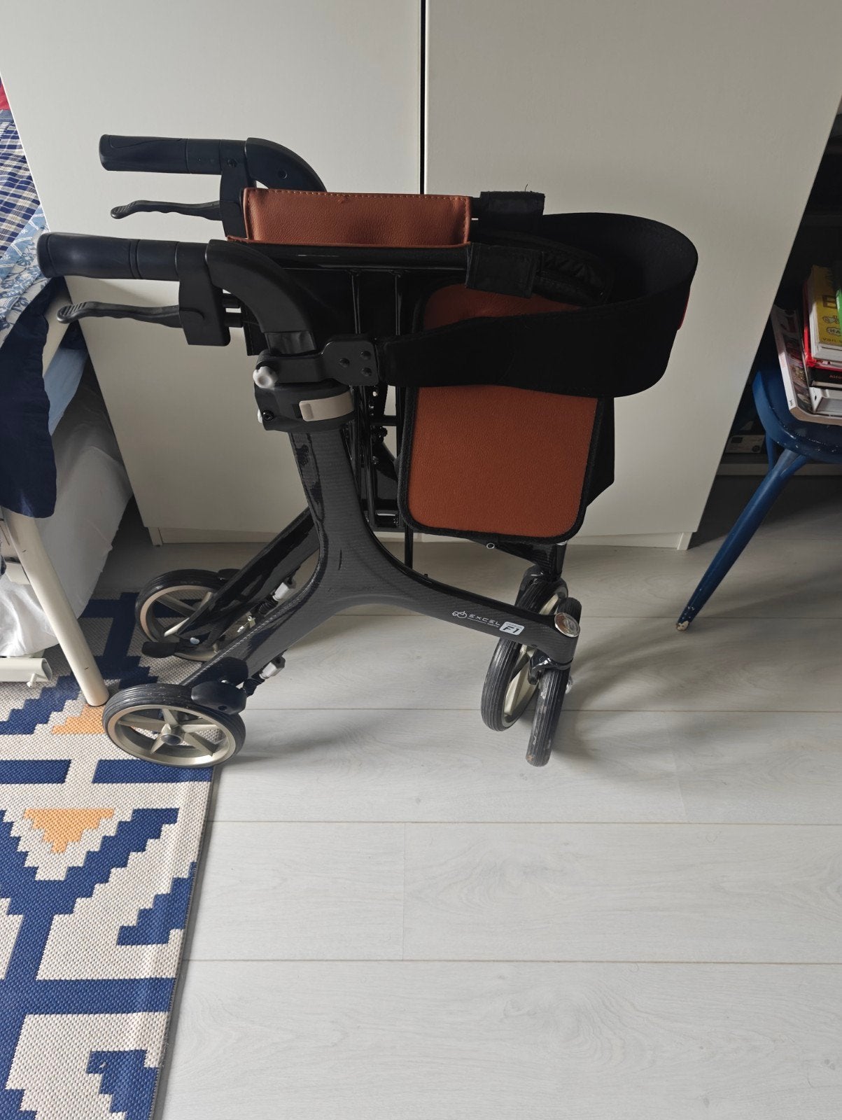 F1 Excel Carbon Rollator, Ophalen, Lichtgewicht, Zo goed als nieuw