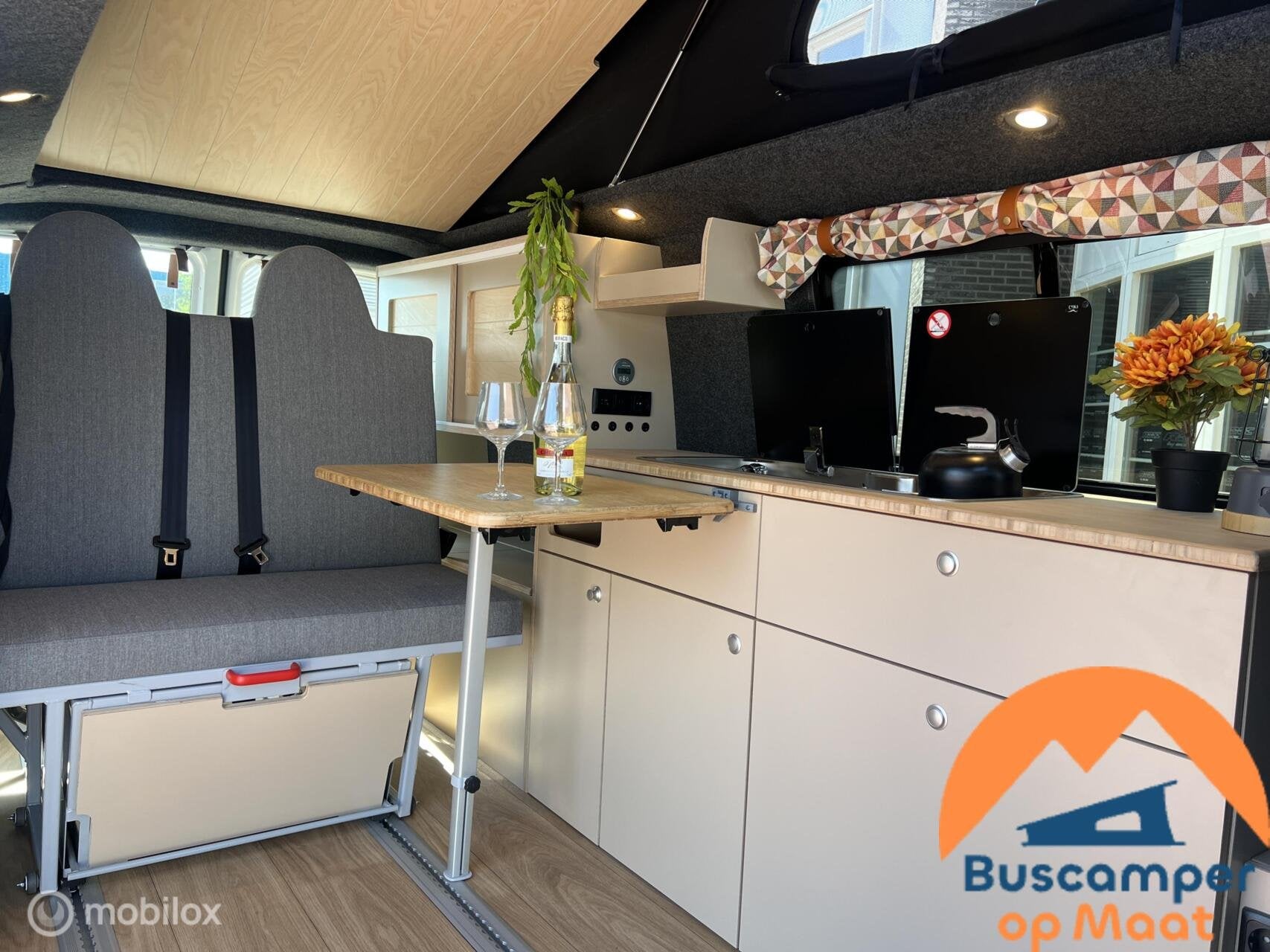 Volkswagen T6 2018 Florida L2H1 98xxx km Two -tone, Verkoop@buscamperopmaat.nl, Bedrijf, Elektrische ramen, ABS