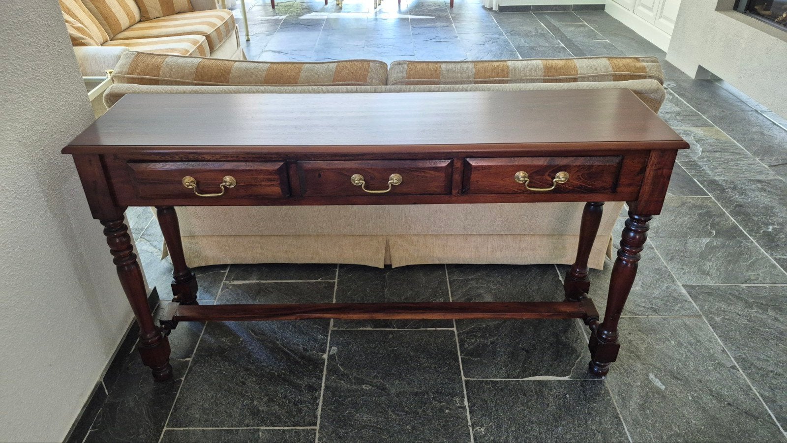 Stevige klassieke sidetable met 3 lades, Ophalen, Gebruikt, 100 tot 150 cm, Klassiek