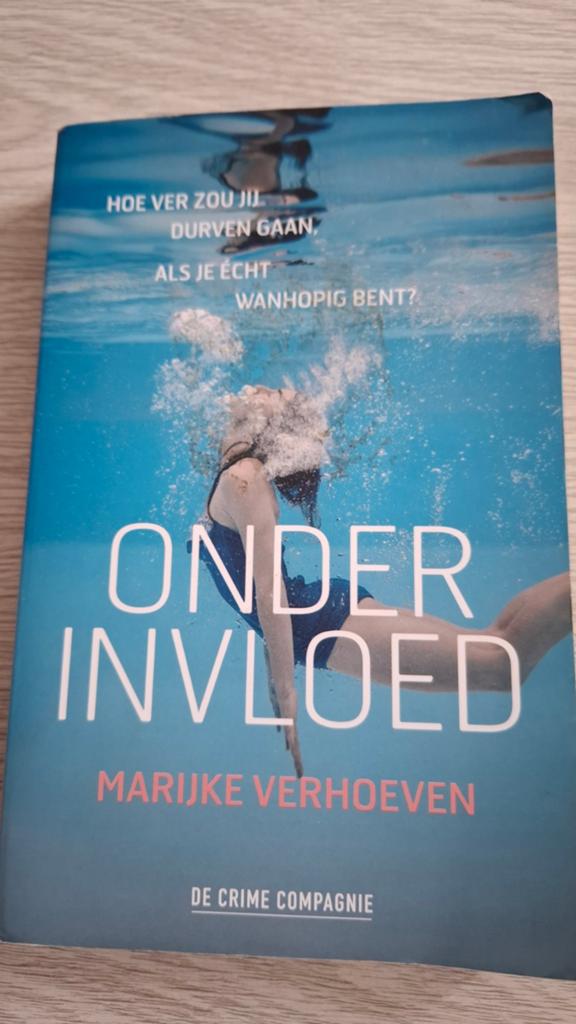 Marijke Verhoeven Onder invloed, Ophalen of Verzenden, Zo goed als nieuw