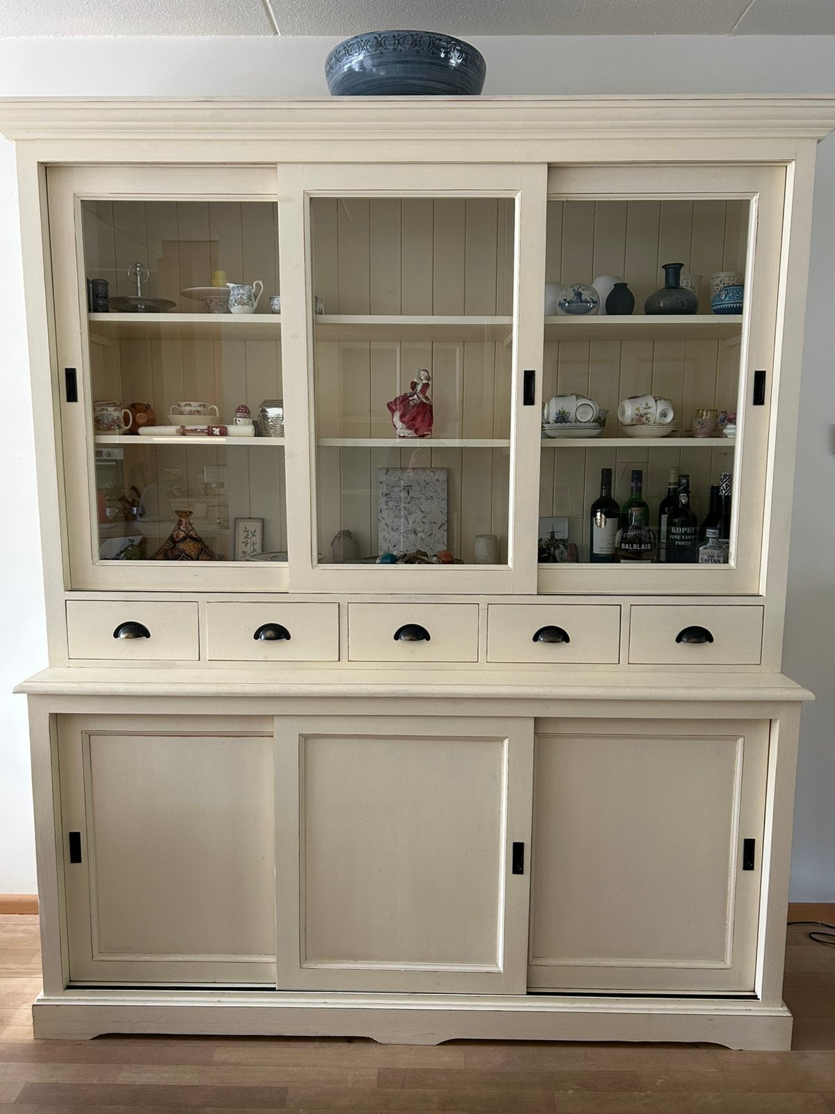Vitrinekast, hout, creme, Huis en Inrichting, Kasten | Buffetkasten, Ophalen, Met deur(en), 200 cm of meer, 150 tot 200 cm