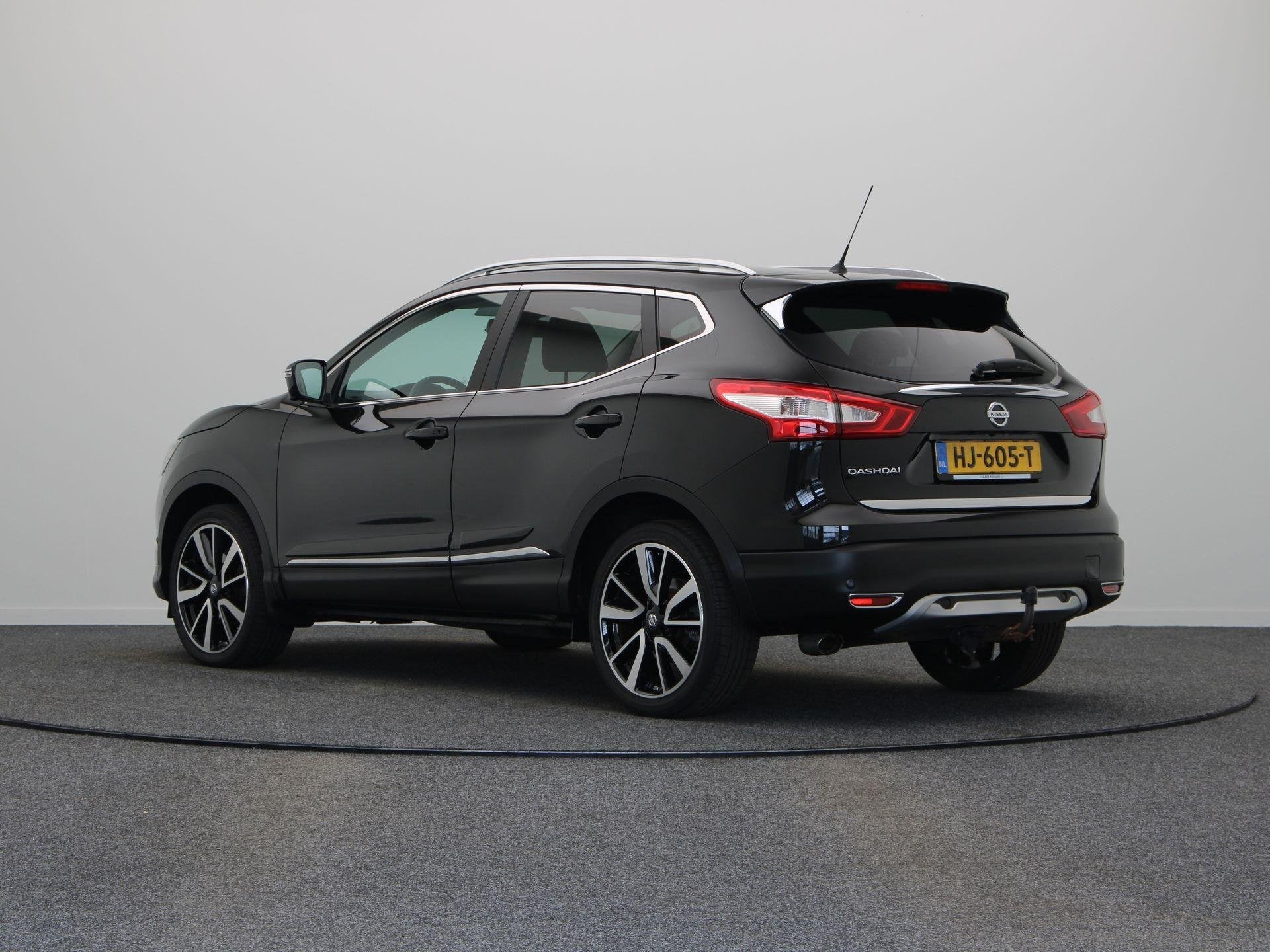 Nissan Qashqai 1.6 Tekna | Stoelverwarming | Trekhaak | Pano, Auto's, Voorwielaandrijving, 1618 cc, Euro 6, 4 cilinders