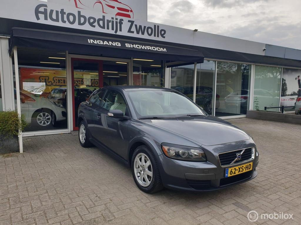 VOLVO C30 2.4i KINETIC|AUTOMAAT|170PK|LEDER|CRUISE|TOPSTAAT|, Auto's, Gebruikt, 700 kg, 4 stoelen, Bedrijf