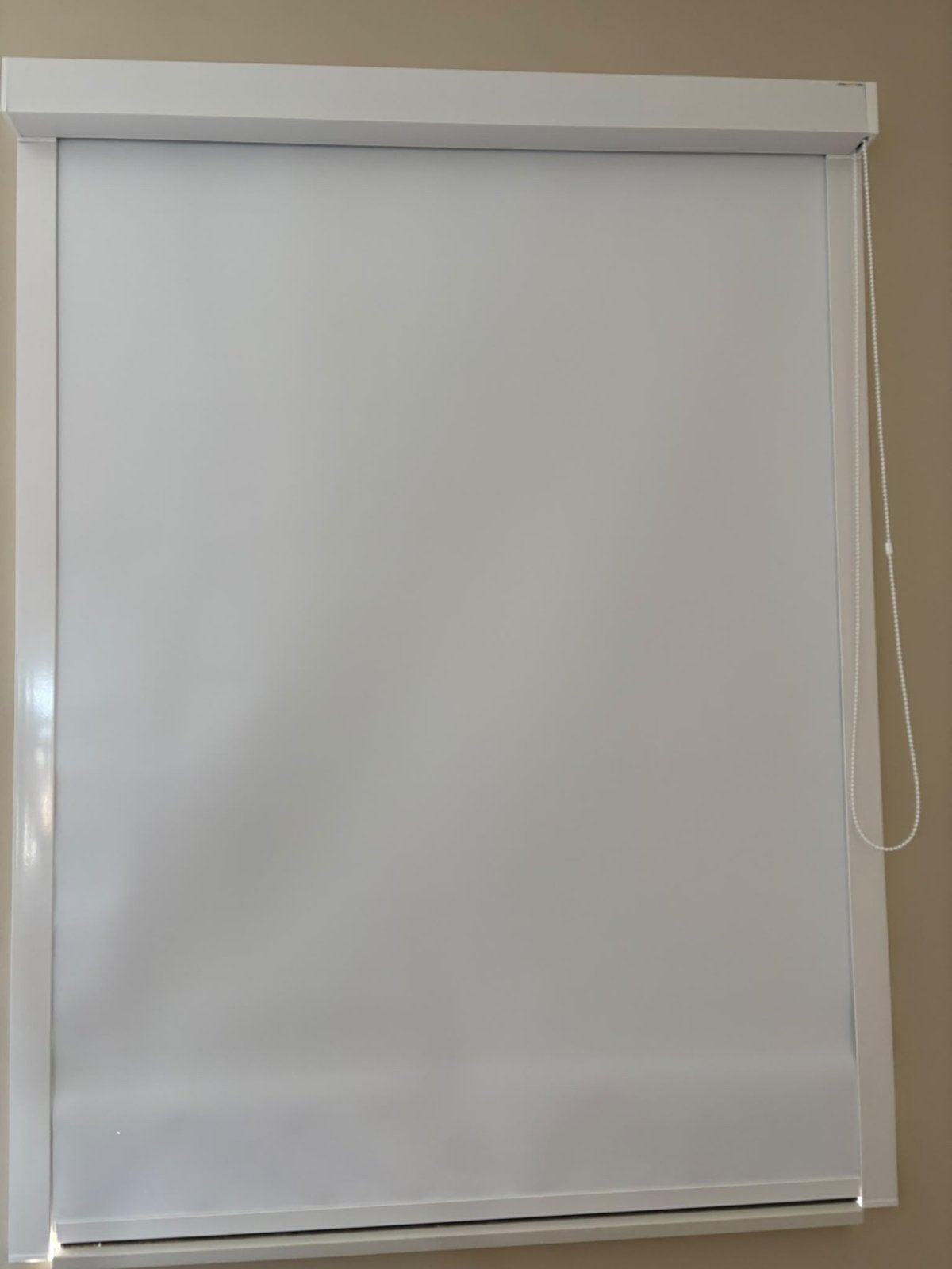 Off-white verduisterend rolgordijn (114,4x150,9 cm), Huis en Inrichting, Ophalen, Verduisterend, Zo goed als nieuw, Rolgordijn