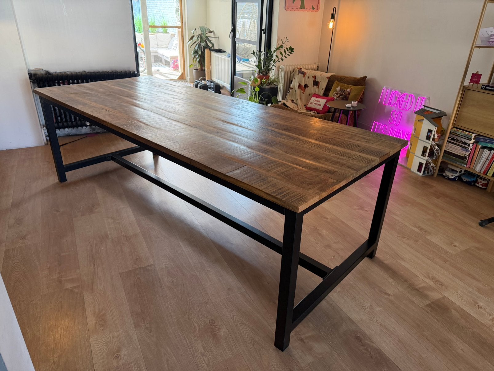 Grote mangohouten eettafel 2,40 x 1,00 m, Huis en Inrichting, Ophalen, Gebruikt, 100 tot 150 cm, 200 cm of meer
