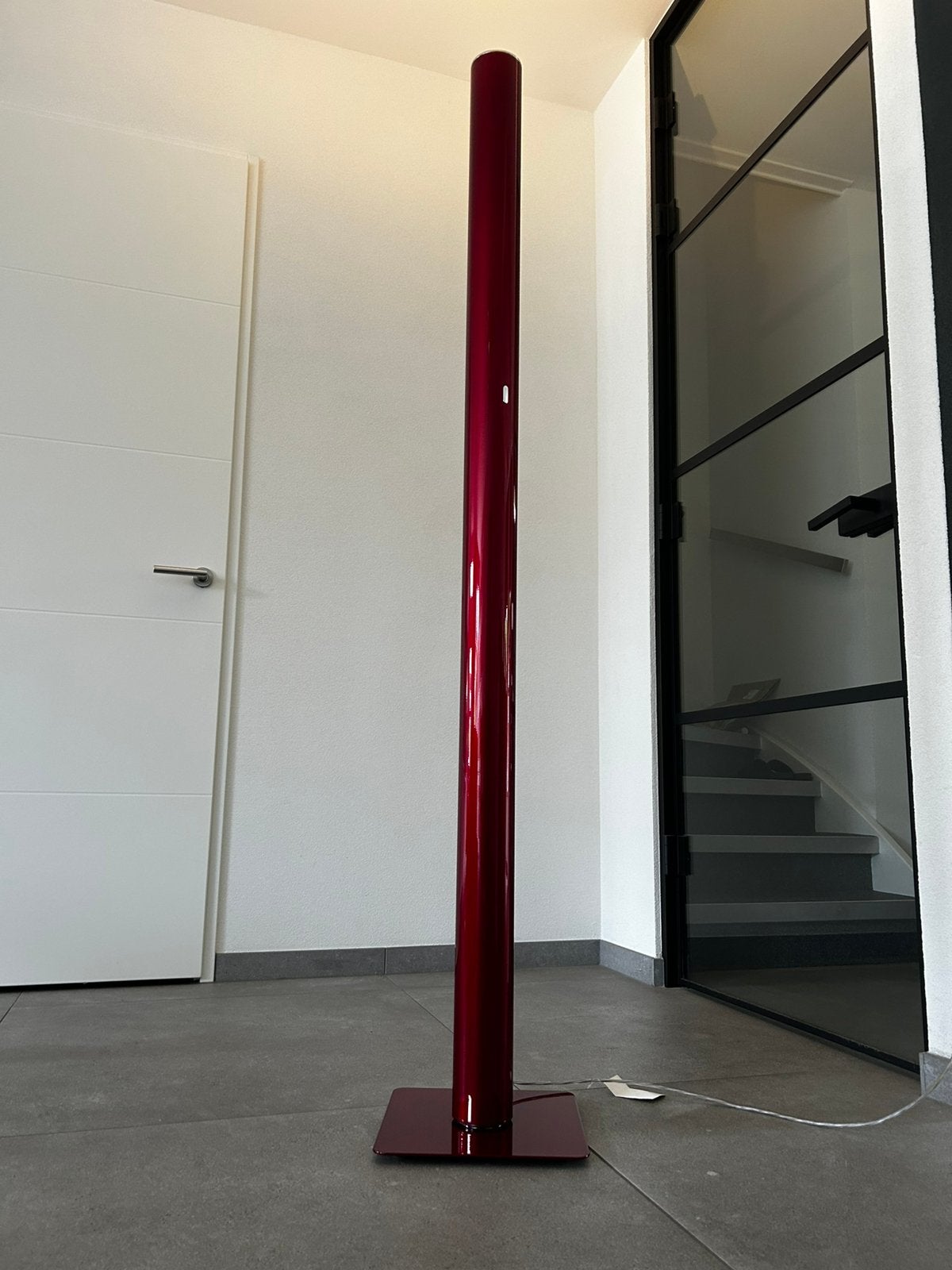 Artemide lio design dimbare led vloerlamp robijn rood, Ophalen, Zo goed als nieuw