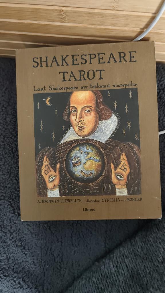 Tarotkaarten + boek, Ophalen, Tarot of Kaarten leggen, Overige typen, Zo goed als nieuw