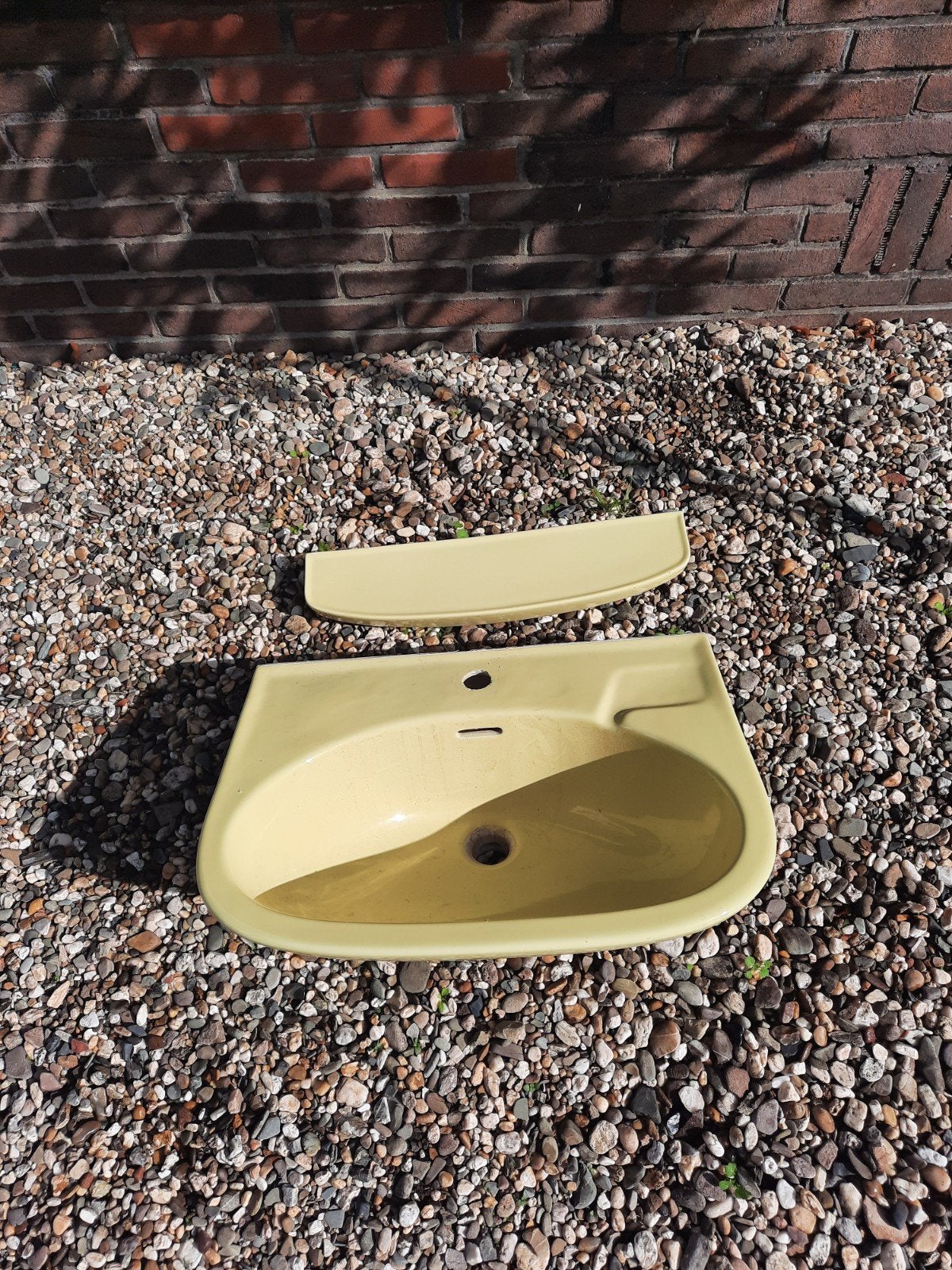 vintage wasbak met planchet zacht geel, Ophalen, Gebruikt