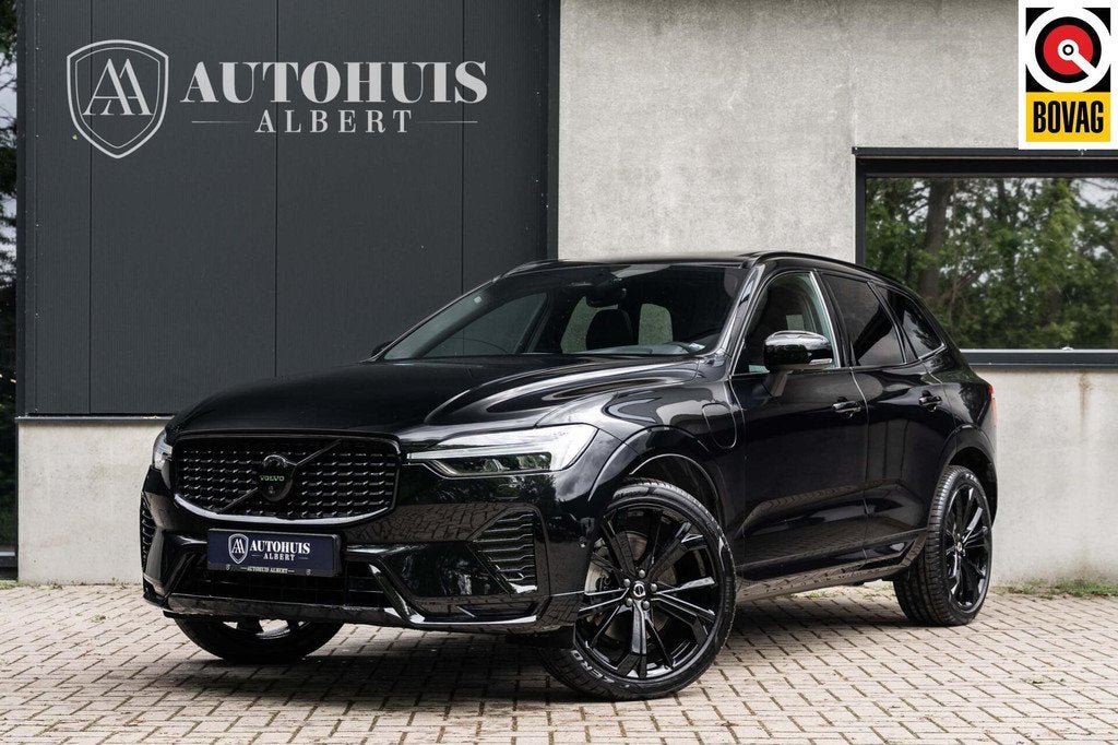 Volvo XC60 T6 Plus Black Edition Pano 360c Harman Kardon 21', Automaat, Gebruikt, 4 cilinders, 1969 cc