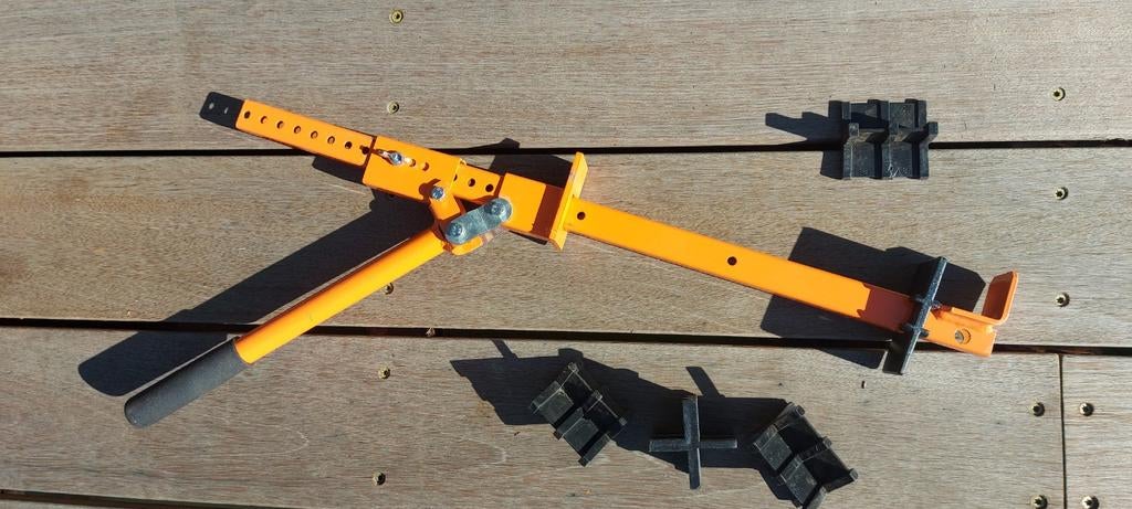 Te huur: spanklem voor houten terras montage, Ophalen