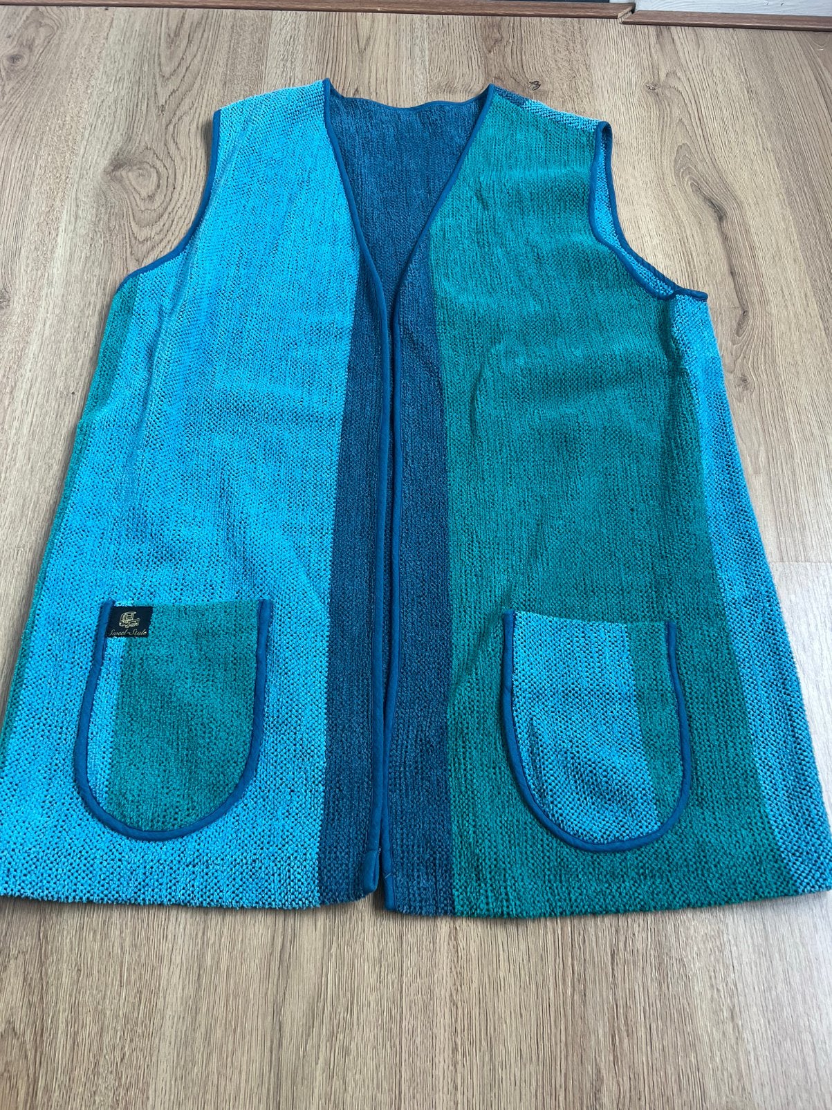 Sweet style hesje mouwloos vest blauw turquoise l, Kleding | Dames, Truien en Vesten, Blauw, Maat 42/44 (L), Ophalen of Verzenden