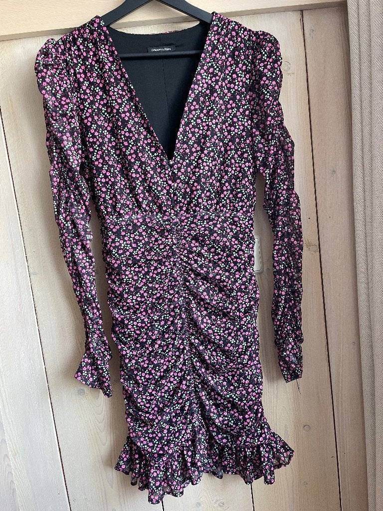 Prachtige gebloemde mesh jurk van Colourful Rebel maat XS/S, Zwart, Colourful Rebel, Ophalen of Verzenden, Zo goed als nieuw