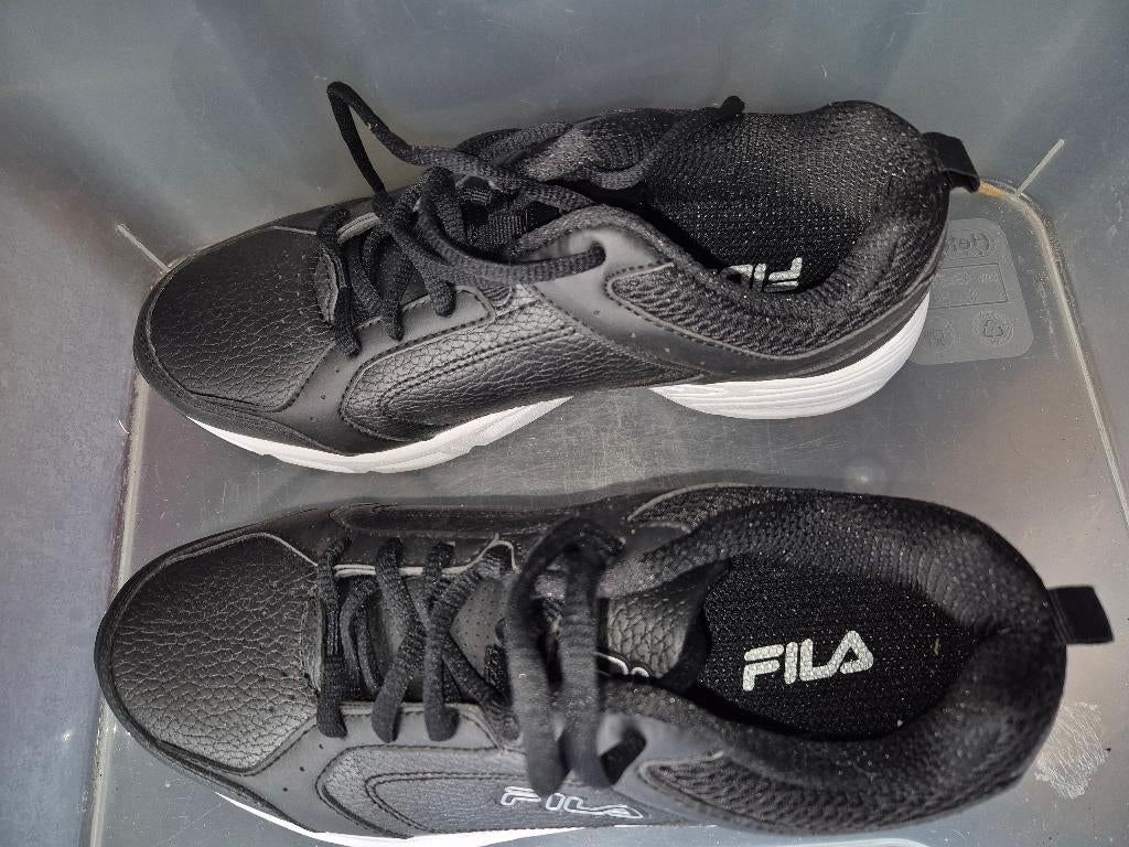 Schoenen maat 39 FILA NIEUW zwart, Zwart, Nieuw, Ophalen of Verzenden, Sneakers of Gympen