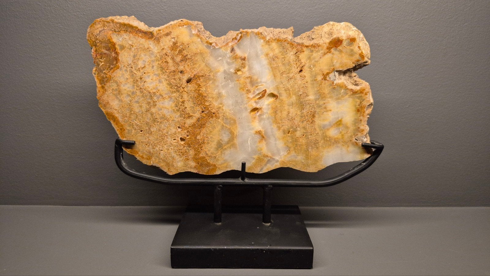 Prachtig mineraal op standaard, Ophalen of Verzenden, Mineraal