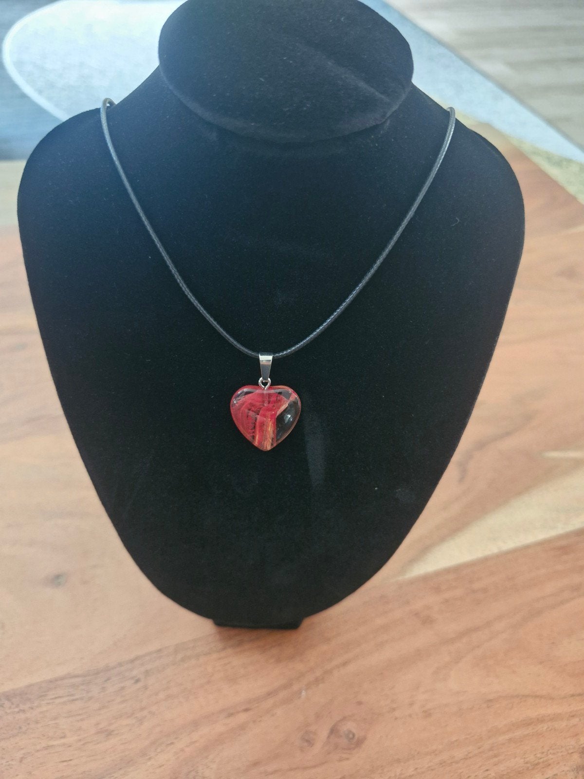 Rood geel doorzichtig hartjes ketting, Sieraden, Tassen en Uiterlijk, Kettingen, Overige materialen, Verstelbaar, Geel, Onbekend