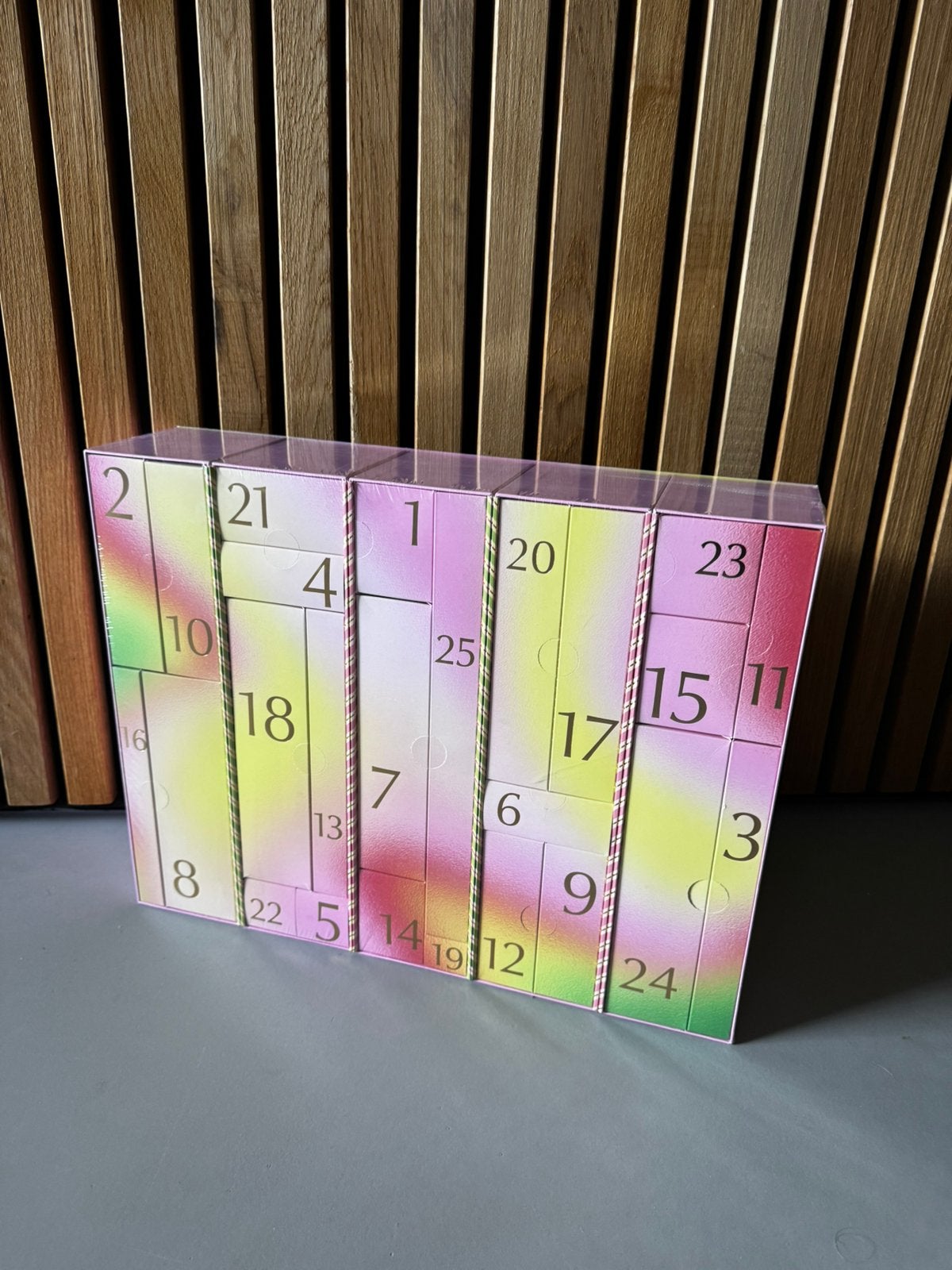 Beauty Adventskalender 2026 De Bijenkorf - nieuw, Ophalen of Verzenden, Zo goed als nieuw, Gehele gezicht