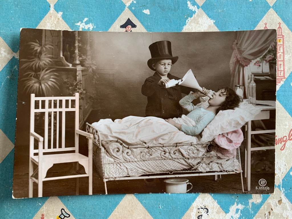 Doktertje spelen (NN), Ophalen of Verzenden, Voor 1920, Gelopen, Kinderen