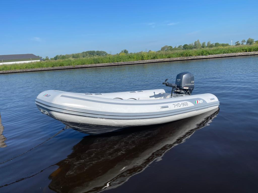AB RIB 13 als.Yamaha 50pk EFI big tiller.itrailer Kantel, Watersport en Boten, Ophalen of Verzenden, Zo goed als nieuw