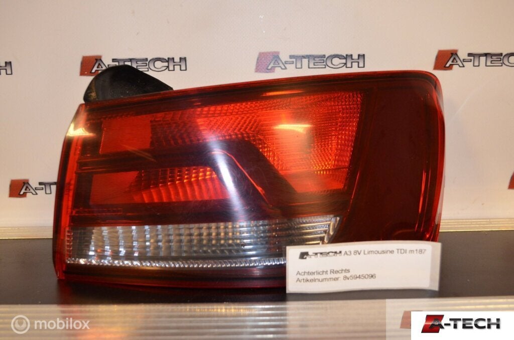 Achterlicht rechts Audi A3 Limousine 8V ('13-'18) 8v5945096, Auto-onderdelen, Verlichting, Audi, Gebruikt, Audi, Ophalen of Verzenden