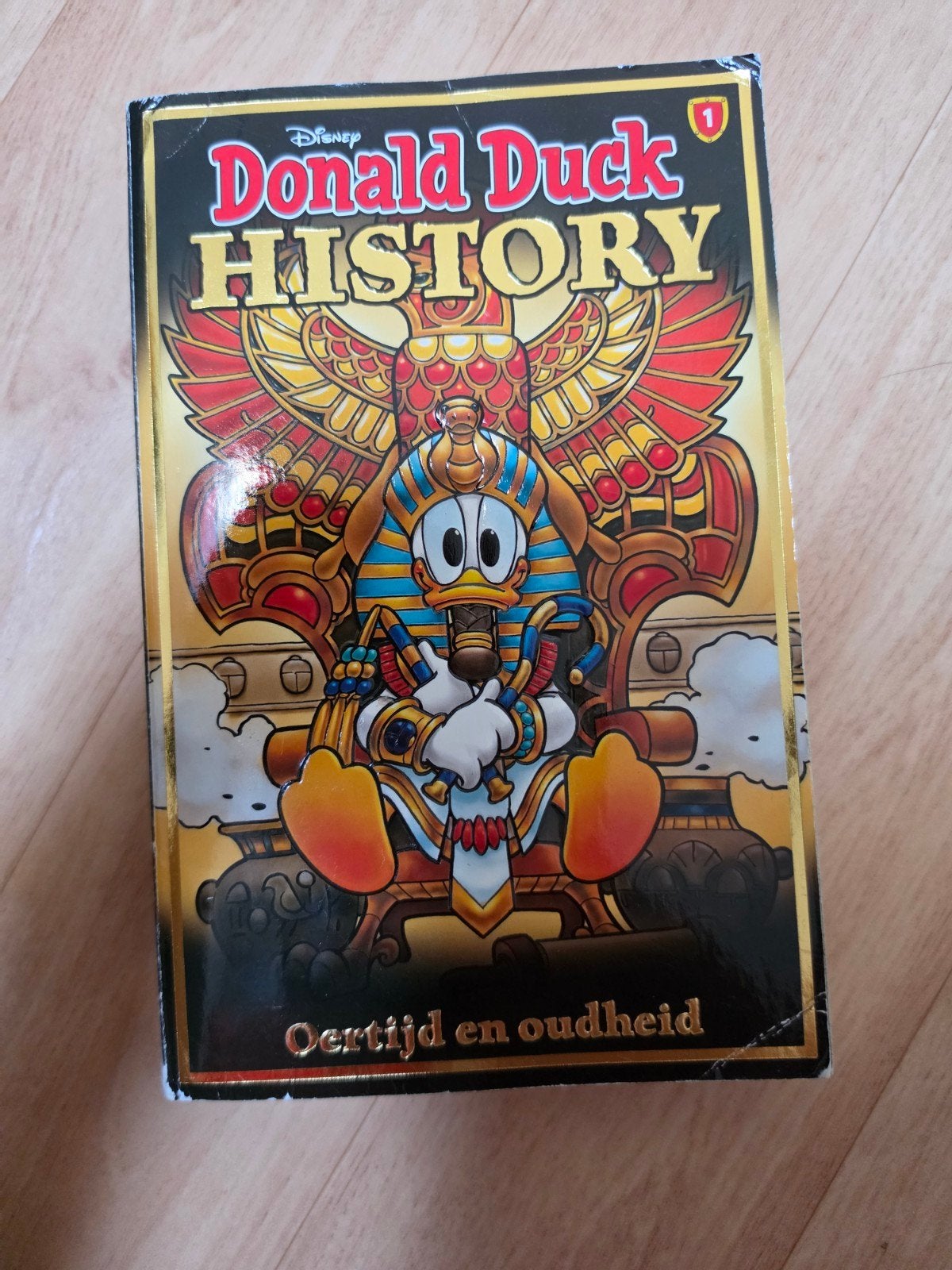 Donald Duck History 1: Oertijd en Oudheid, Eén stripboek, Ophalen of Verzenden, Zo goed als nieuw, Walt Disney