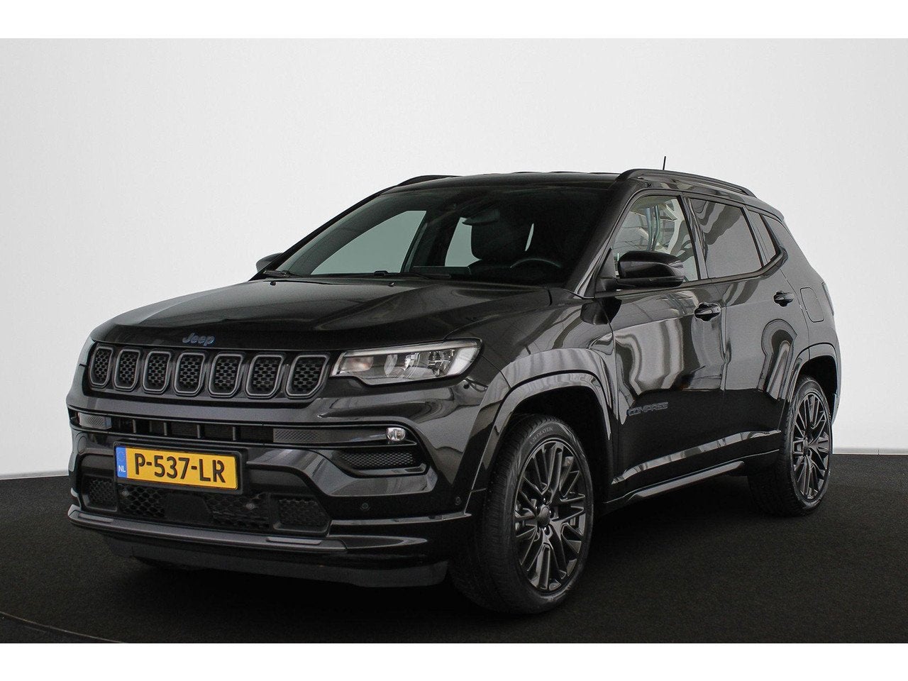 Jeep Compass 4xe 240 Plug-in Hybrid Electric S Stuur-Stoelve, Auto's, Automaat, 4 cilinders, Zwart, Bedrijf