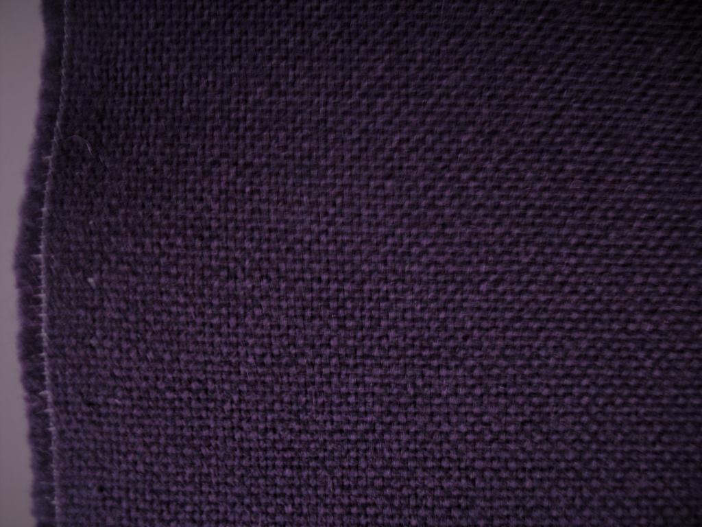Camira Advantage AD116; paars; 2,98 meter meubelstof NU 75€, Wol, 120 cm of meer, Paars, Ophalen of Verzenden